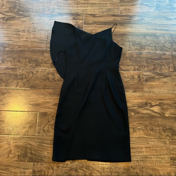 One shoulder bodycon dress in black Size 6 - Picture 8 of 10
